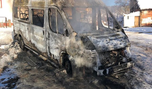 Kastamonu'da aracının yandığını gören kişi kalp krizi geçirdi
