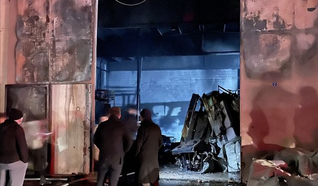Kayseri'de mobilya fabrikasında çıkan yangın söndürüldü