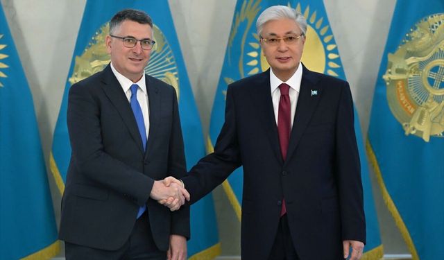 Kazakistan Cumhurbaşkanı Tokayev, İsrail Dışişleri Bakanı Saar'ı kabul etti