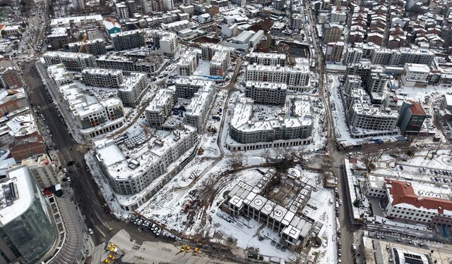 Malatyalı esnaf yeni çarşıdaki iş yerlerinde kepenk açmaya hazırlanıyor