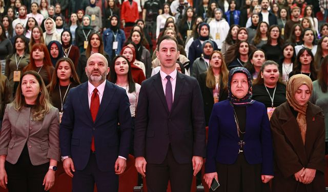 Mersin'de 10. Tematik Kış Kampı 'Yeni Medya ve İletişim' temasıyla başladı