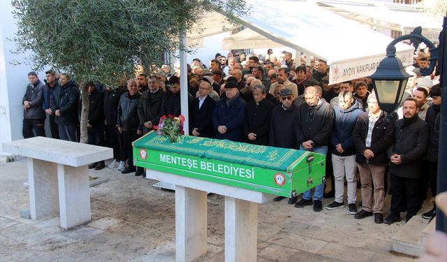 Muğla'da tekne kazasında ölen kişinin cenazesi toprağa verildi