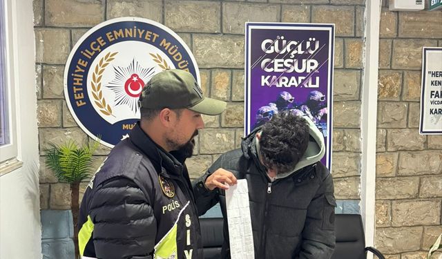 Muğla'da trafikte akrobatik hareketler yapan motosikletliye 3 bin 965 lira ceza