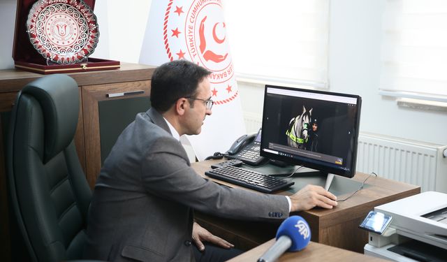 Muş Aile ve Sosyal Hizmetler İl Müdürü Kırtay, AA'nın 'Yılın Kareleri' oylamasına katıldı