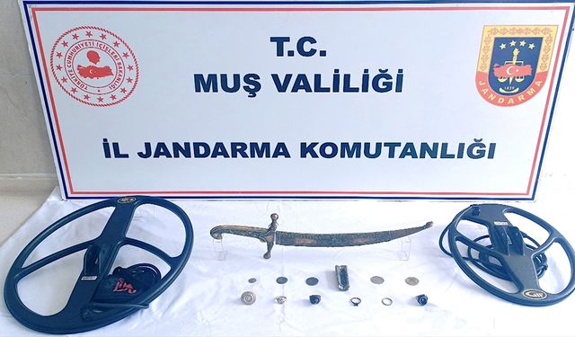 Muş'ta Osmanlı dönemine ait olduğu değerlendirilen tarihi eserler ele geçirildi