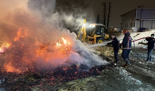 Sakarya'da saman yüklü tır alev aldı