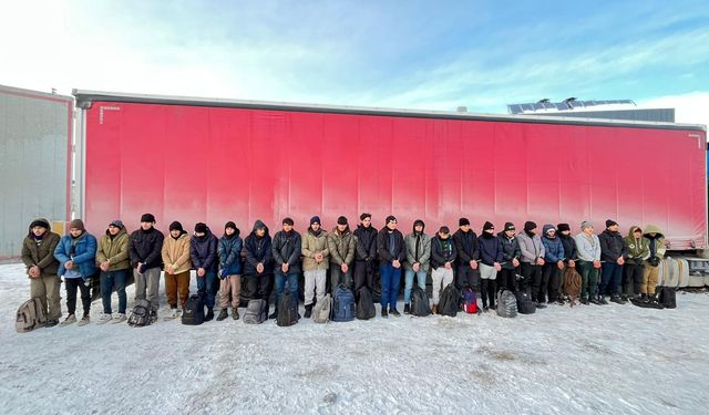 Sivas'ta 25 düzensiz göçmen yakalandı