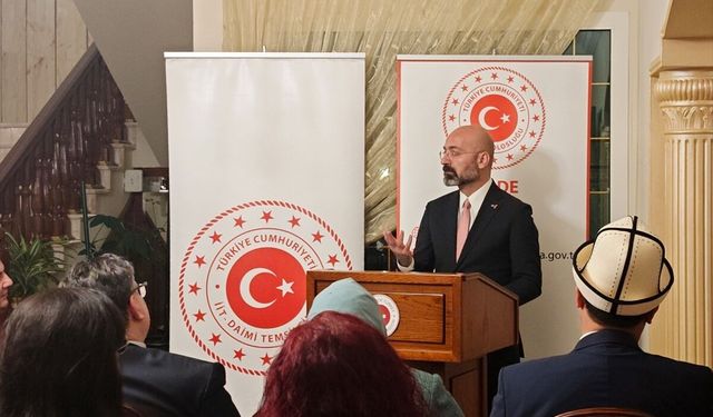 Suudi Arabistan'da 'Dünya Türk Dili Ailesi Günü' kutlandı