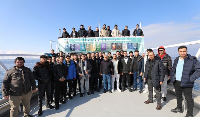 Tematik Kış Kampı'na katılan üniversite öğrencileri Van'ın güzelliklerine hayran kaldı