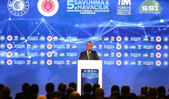 Ticaret Bakanı Bolat, '5. Savunma ve Havacılık Sanayiinde Küresel Stratejiler Konferansı'nda konuştu: