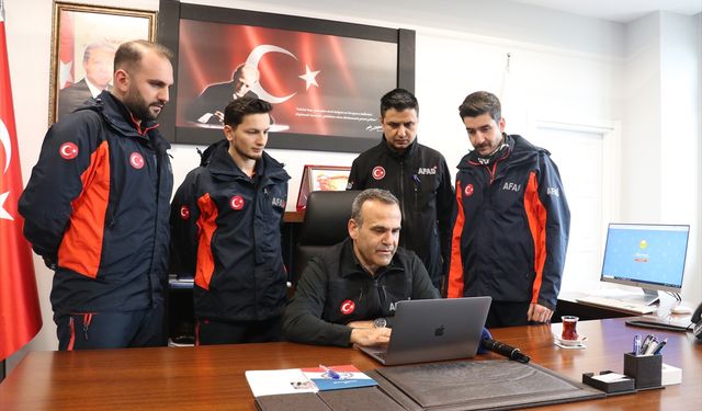 Trabzon'da AFAD ekipleri, AA'nın 'Yılın Kareleri' oylamasına katıldı