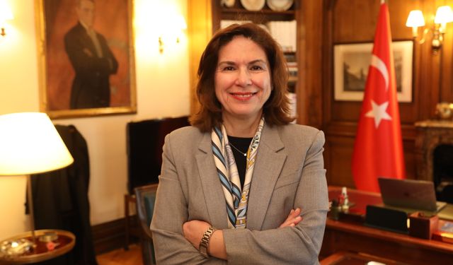 Türkiye'nin OECD Daimi Temsilcisi Altuğ, AA'nın 'Yılın Kareleri' oylamasına katıldı