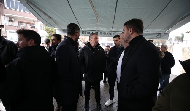 Ümit Milli Futbol Takımı Teknik Direktörü Egemen Korkmaz'ın babasının cenazesi Balıkesir'de defnedildi