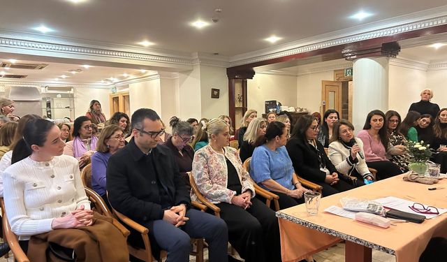 Ayşe Kulin Londra’da Son Kitabını Anlattı ve İmzaladı