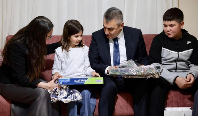 6 ŞUBAT DEPREMLERİNİN ÜÇÜNCÜ YILI - Enkazdan 72 saat sonra anne kucağında çıkan Hazal'ın umre hayali gerçek oluyor