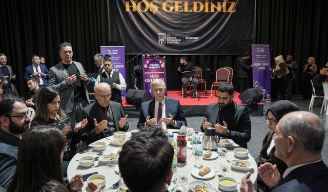 ABB Başkanı Yavaş, ramazanın ilk iftarında gençlerle bir araya geldi: