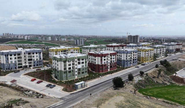 Adana ve Hatay'da depremzedeler yeni yuvalarının ödeme planını memnuniyetle karşıladı