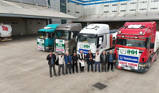 Amasya'dan Suriye'ye gönderilen 5 yardım tırı dualarla uğurlandı