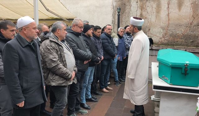 Antalya'daki kazada hayatını kaybeden otobüs şoförünün cenazesi Kütahya'da defnedildi