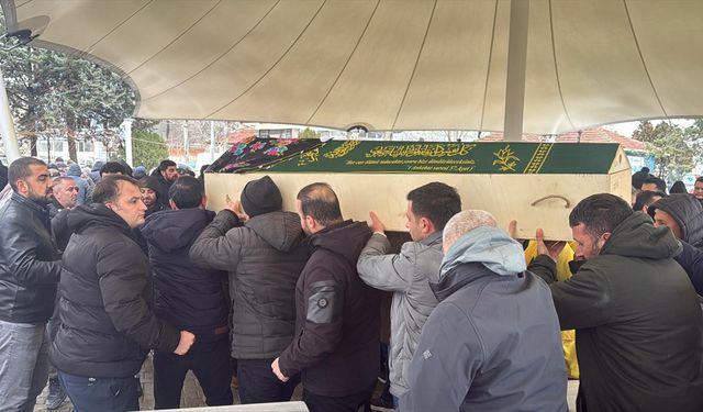 Antalya'daki otobüs kazasında hayatını kaybeden Pervin Önal'ın cenazesi Çorlu'da defnedildi