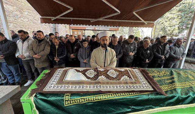 Antalya'daki trafik kazasında yaşamını yitiren Erdi Demirsoy'un cenazesi Bilecik'te defnedildi