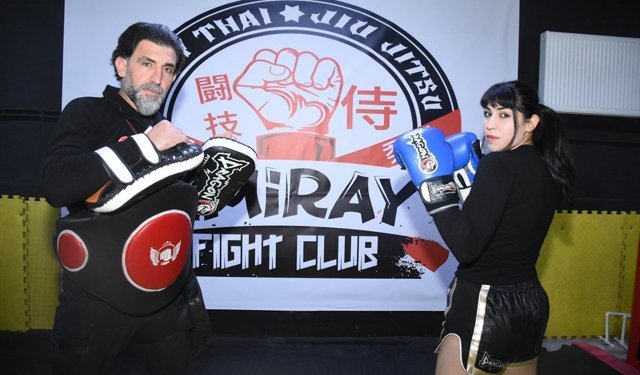 Antrenör babanın ju jitsu sporcusu kızı, başarılarıyla adını dünyaya duyurmak istiyor