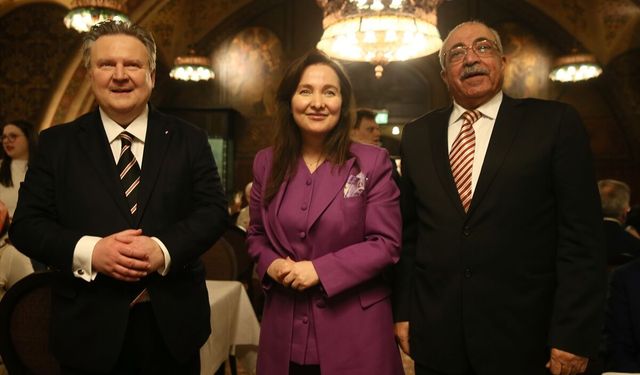 Avusturya'da Viyana Belediyesi iftar programı düzenledi