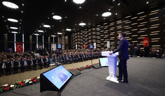Bakan Kurum, Konya'da 'Ev Sahibi Türkiye' kura çekim töreninde konuştu: