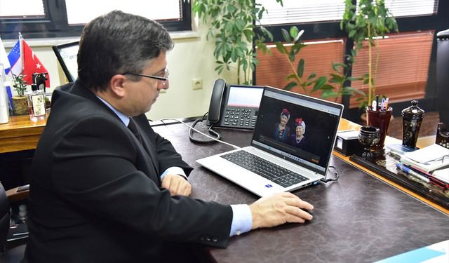 Balıkesir Üniversitesi Rektörü Oğurlu, AA'nın 'Yılın Kareleri' oylamasına katıldı