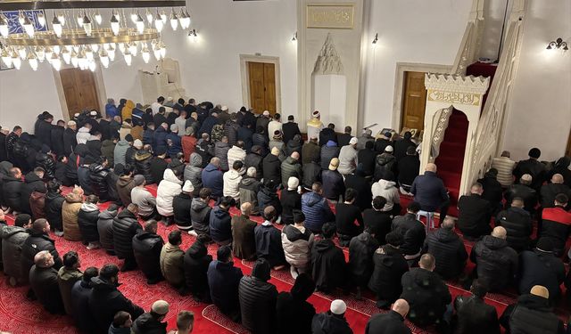 Balkanlar'da ilk teravih namazı kılındı