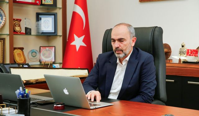 Bayburt Üniversitesi Rektörü Prof. Dr. Türkmen, AA'nın 'Yılın Kareleri' oylamasına katıldı