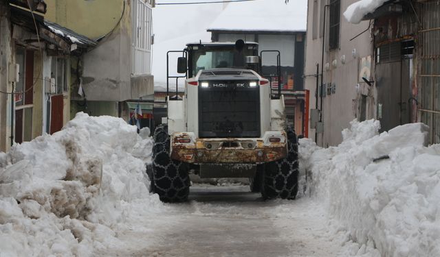Bingöl'de eğitime kar engeli