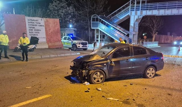 Bingöl'de takla atan otomobildeki 2 kişi yaralandı