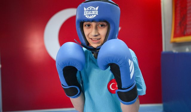 Boksla 10 yaşında tanıştı 12 yaşında kürsüye çıktı
