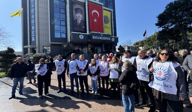 Buca Belediyesinde görevli memurlar ödenmeyen alacakları için eylemlerini sürdürdü