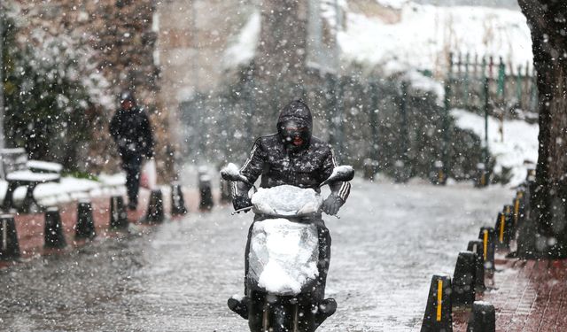 Bursa'da kar yağışı etkili oldu