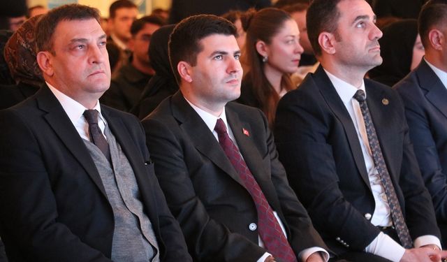 Bursa'da Ülkü Ocakları Eğitim ve Kültür Vakfınca bilgi yarışması düzenlendi