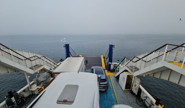 Çanakkale Boğazı sis nedeniyle transit gemi geçişlerine kapatıldı