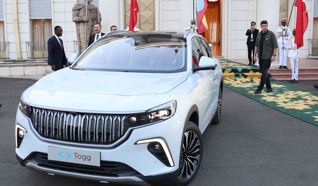 Cumhurbaşkanı Erdoğan, Etiyopya Başbakanı Ahmed'e Togg hediye etti