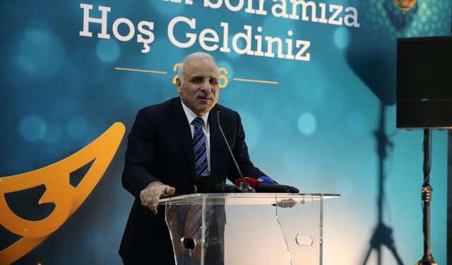 Diyarbakır Valisi Zorluoğlu üniversite öğrencileriyle iftarda buluştu