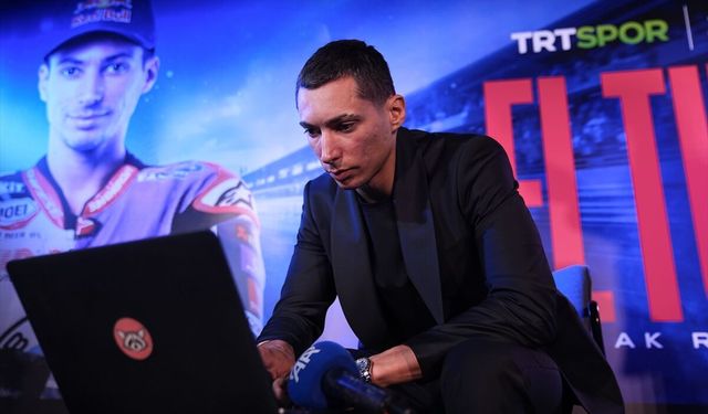 Dünya Superbike şampiyonu Toprak Razgatlıoğlu, AA'nın 'Yılın Kareleri' oylamasına katıldı