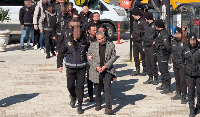 Edirne merkezli organize suç örgütü operasyonunda gözaltına alınan 12 şüpheli adliyede