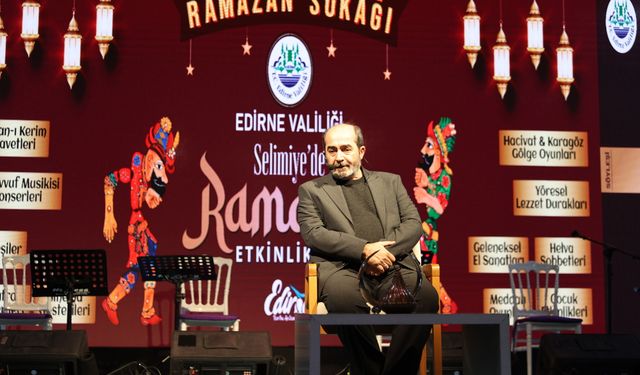 Edirne'deki 'Ramazan Sokağı'nda internetin toplumsal ilişkilere olumsuz etkisi konuşuldu