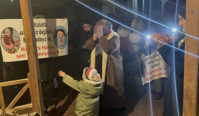 Erzincan'da gönüllü gençler kanser tedavisi gören çocuğa sürpriz etkinlikle moral verdi