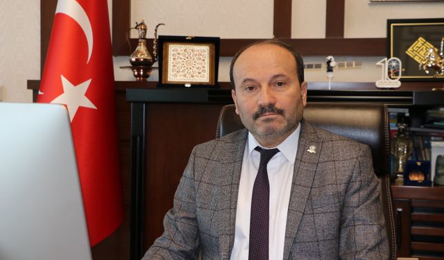 Erzurum Teknik Üniversitesi Rektörü Çakmak, AA'nın 'Yılın Kareleri' oylamasına katıldı