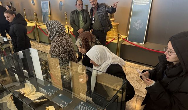 Erzurum'da kutsal emanetler sergisi ziyaretçi akınına uğradı
