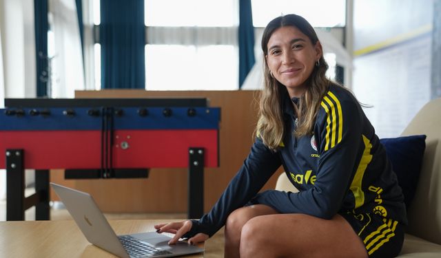 Fenerbahçe arsaVev kaptanı Ece Türkoğlu, AA'nın 'Yılın Kareleri' oylamasına katıldı