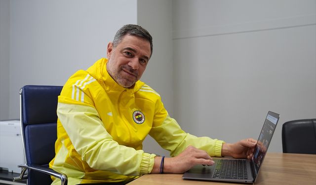 Fenerbahçe arsaVev Teknik Direktörü Gökhan Bozkaya, AA'nın 'Yılın Kareleri' oylamasına katıldı