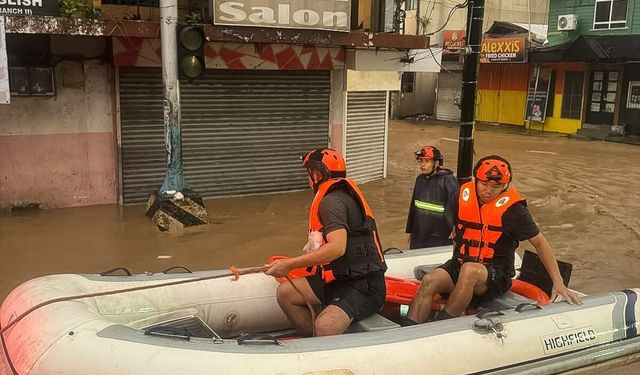 Filipinler'de tropikal fırtınanın yol açtığı heyelanda 4 kişi hayatını kaybetti