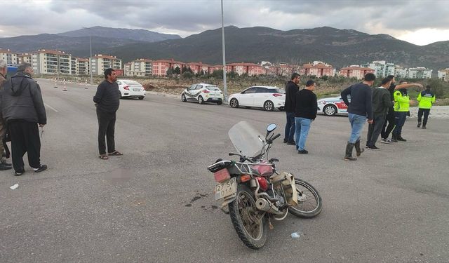 Gaziantep'te otomobil ile motosikletin çarpıştığı kazada 1 kişi öldü